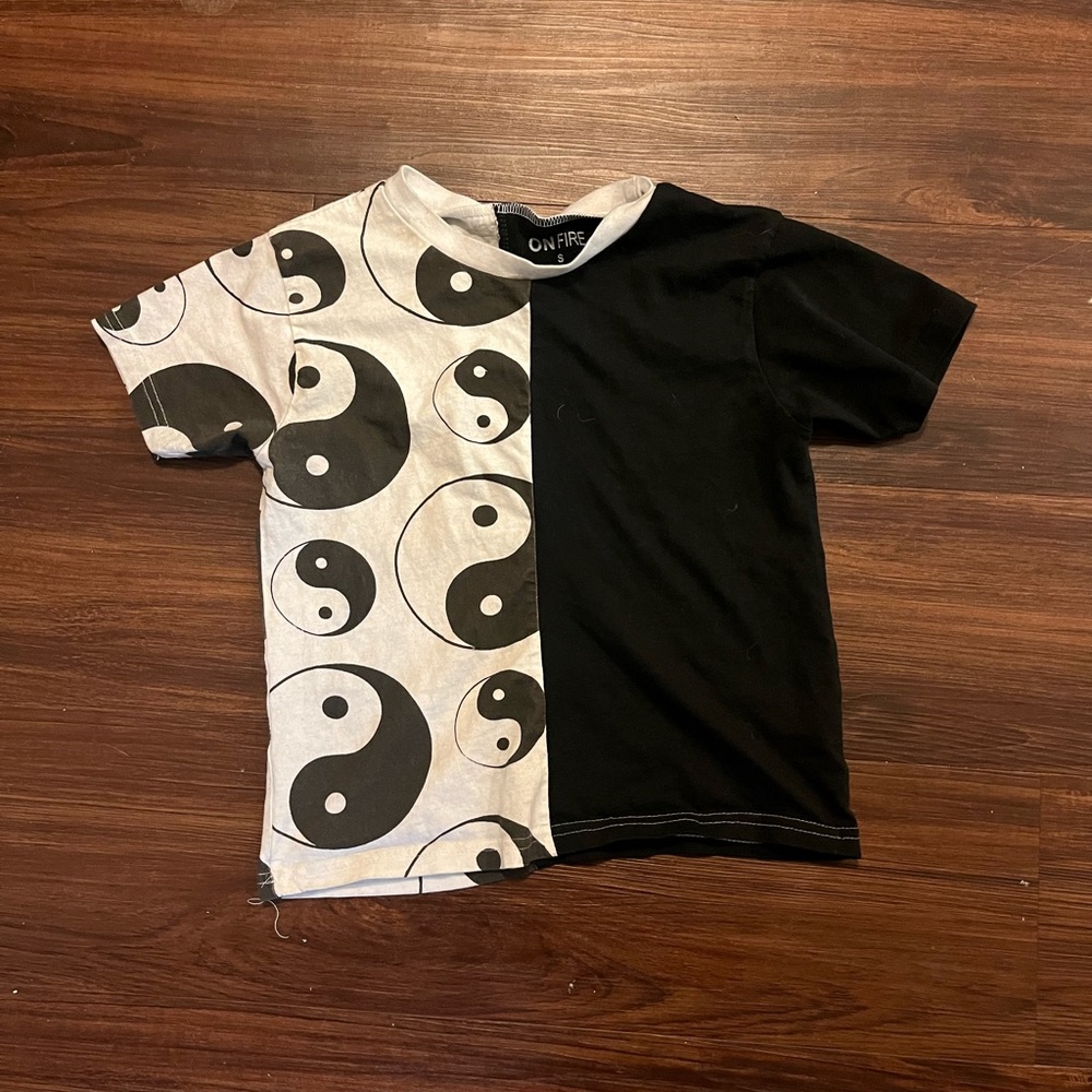Yin Yang split t shirt, size small worn once